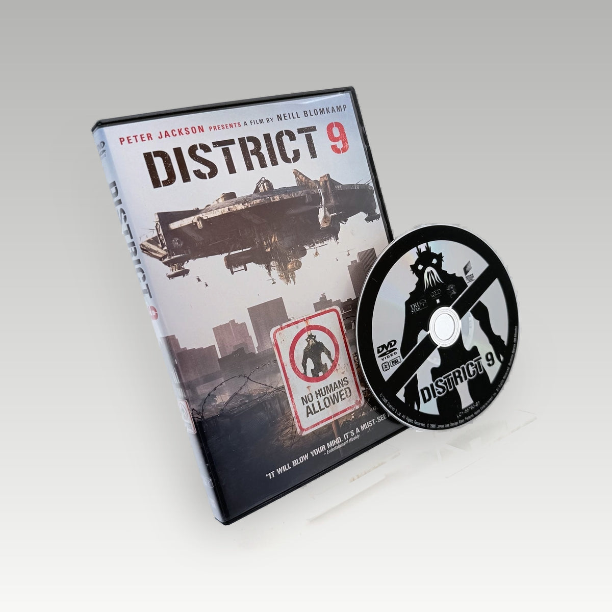 District 9 (2009) DVD • CIB (Region 2, Standard) - Image 1