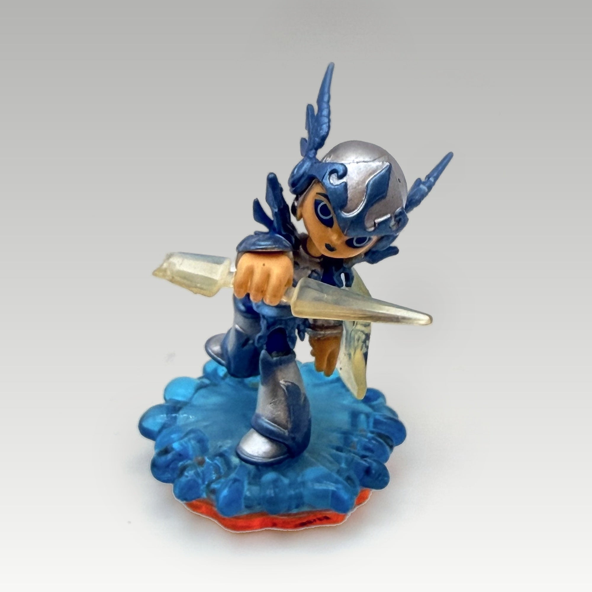 Chill - Giants, Series 2 (Blade Damage) - Skylanders • Loose (Region Free) - Image 1
