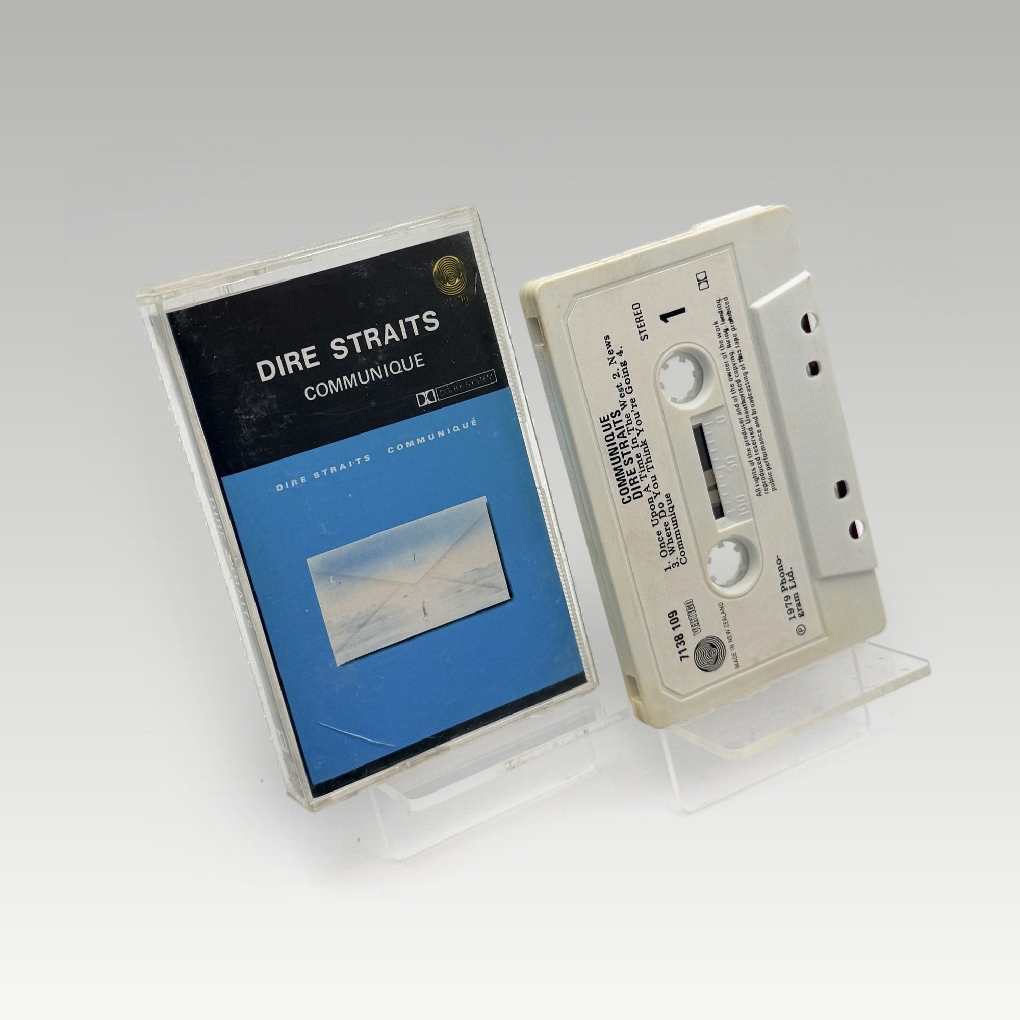 Dire Straits - Communiqué • CIB - Image 1