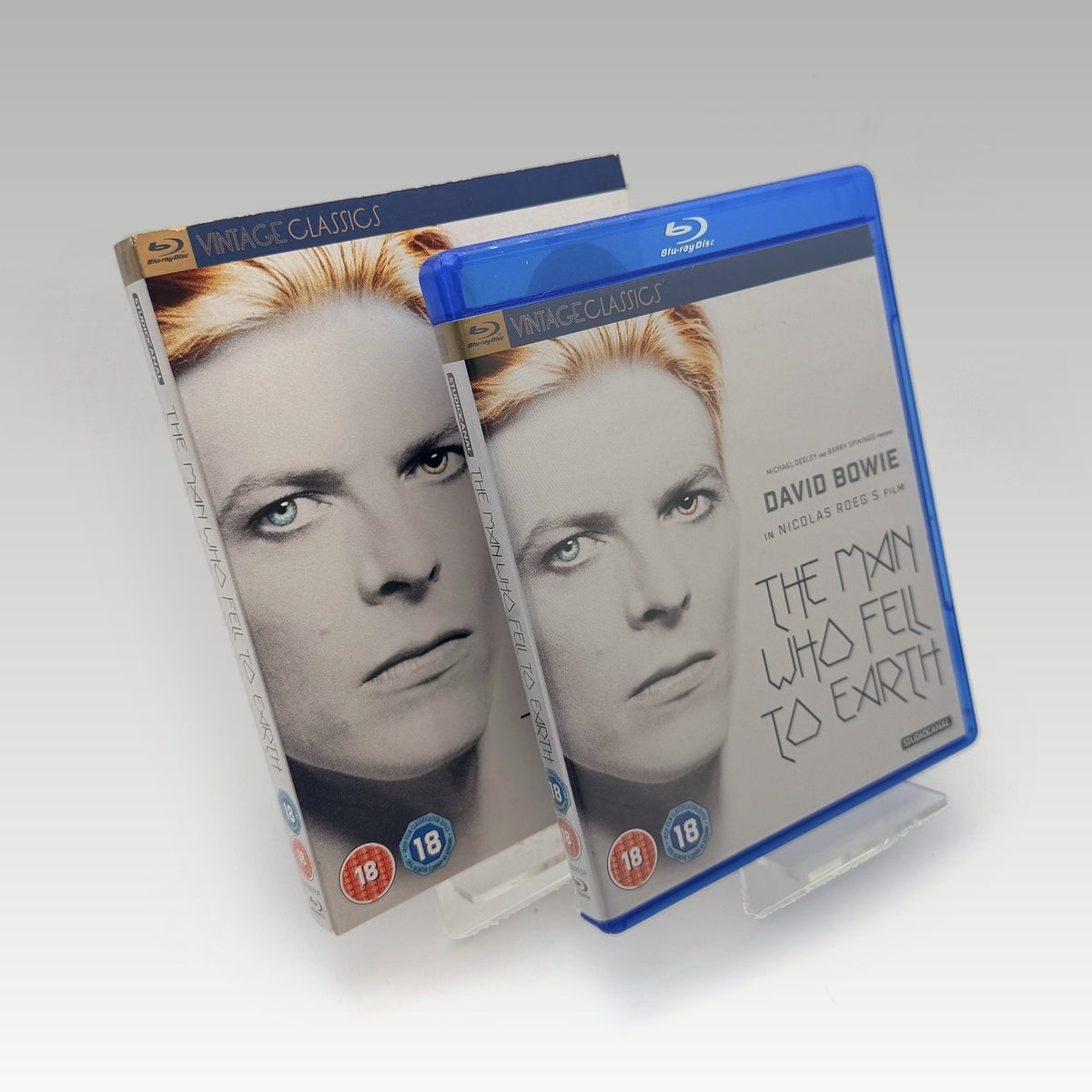 The Man Who Fell to Earth (1976) Bluray • CIB • New (Region B, Standard) - Image 1